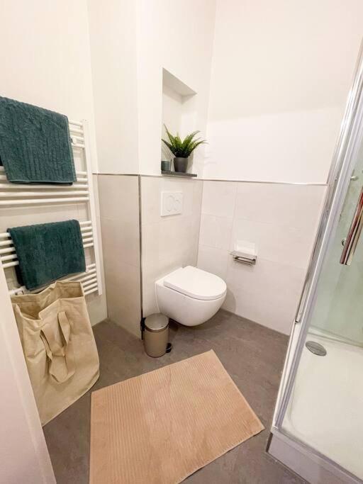 +Stadtruhe+ Niedliche Appartment Mit Garten Luneburg Ngoại thất bức ảnh