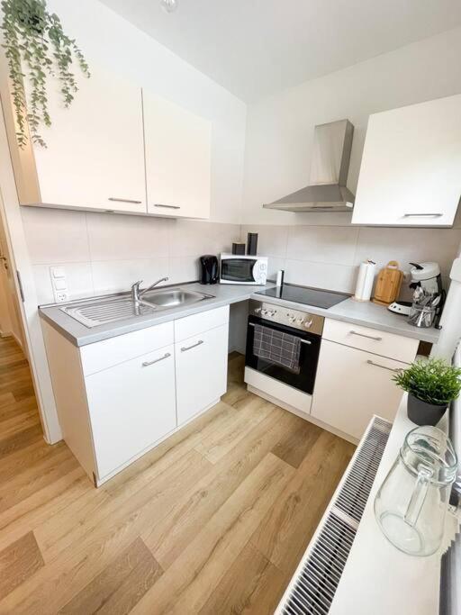 +Stadtruhe+ Niedliche Appartment Mit Garten Luneburg Ngoại thất bức ảnh
